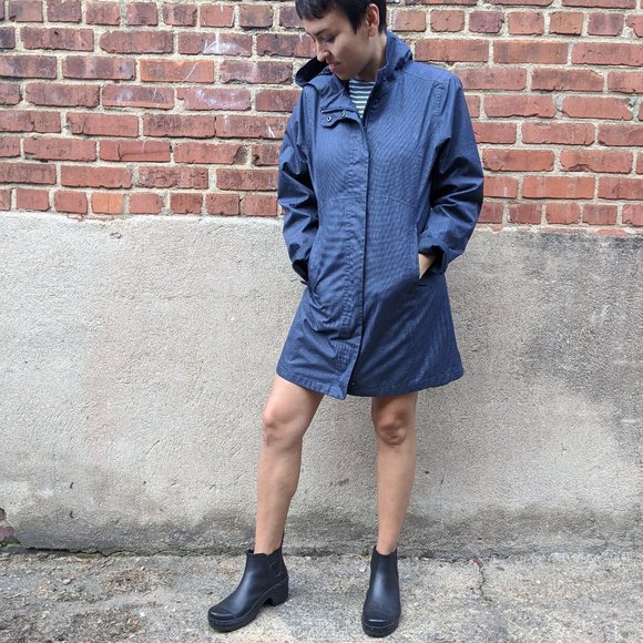 Eddie Bauer Jackets & Blazers - Eddie Bauer Women's Small Navy Raincoat